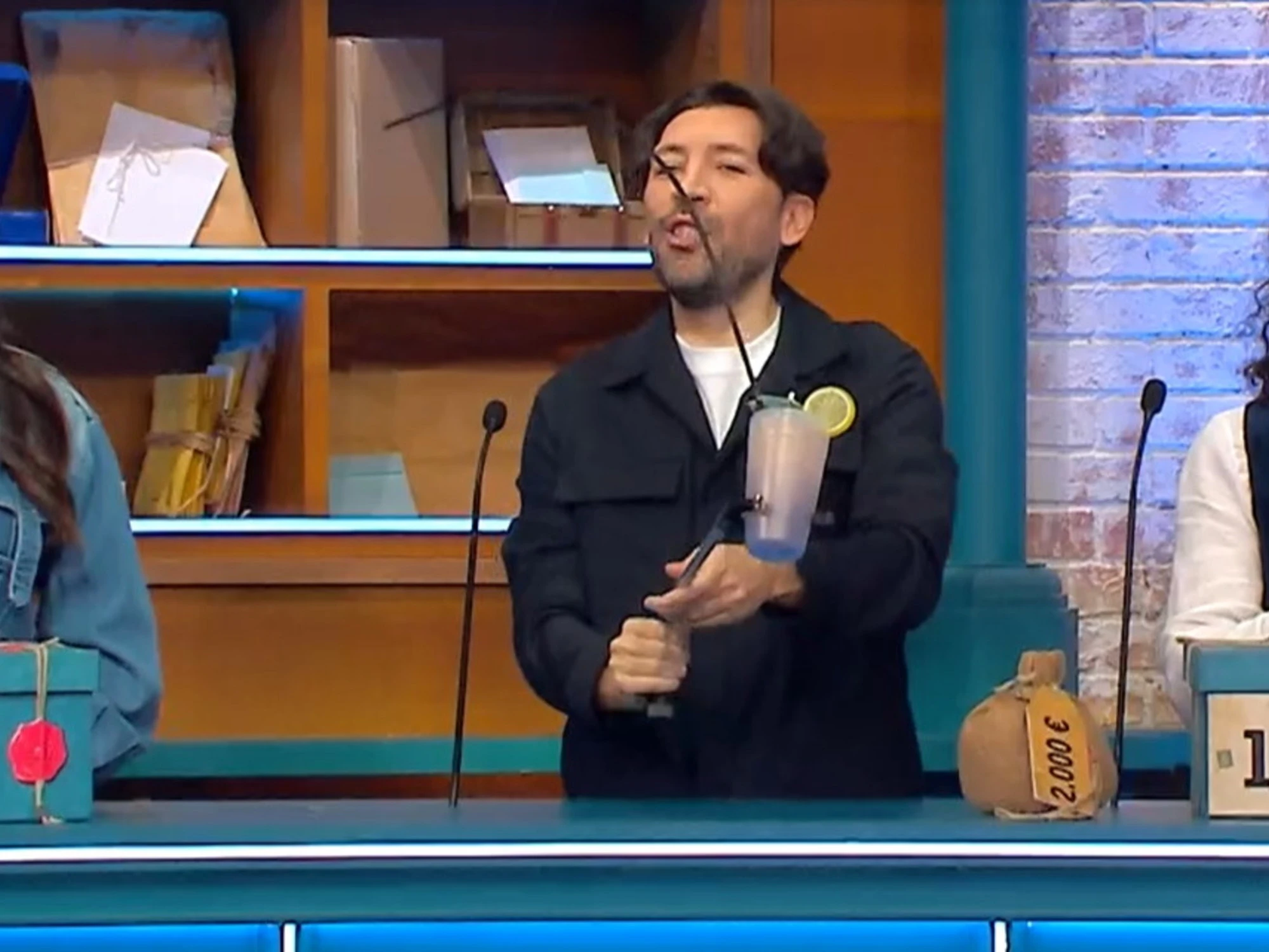 Affari Tuoi, Herbert Ballerina sconcerta il pubblico: "Così resto lontano dall'alcol"