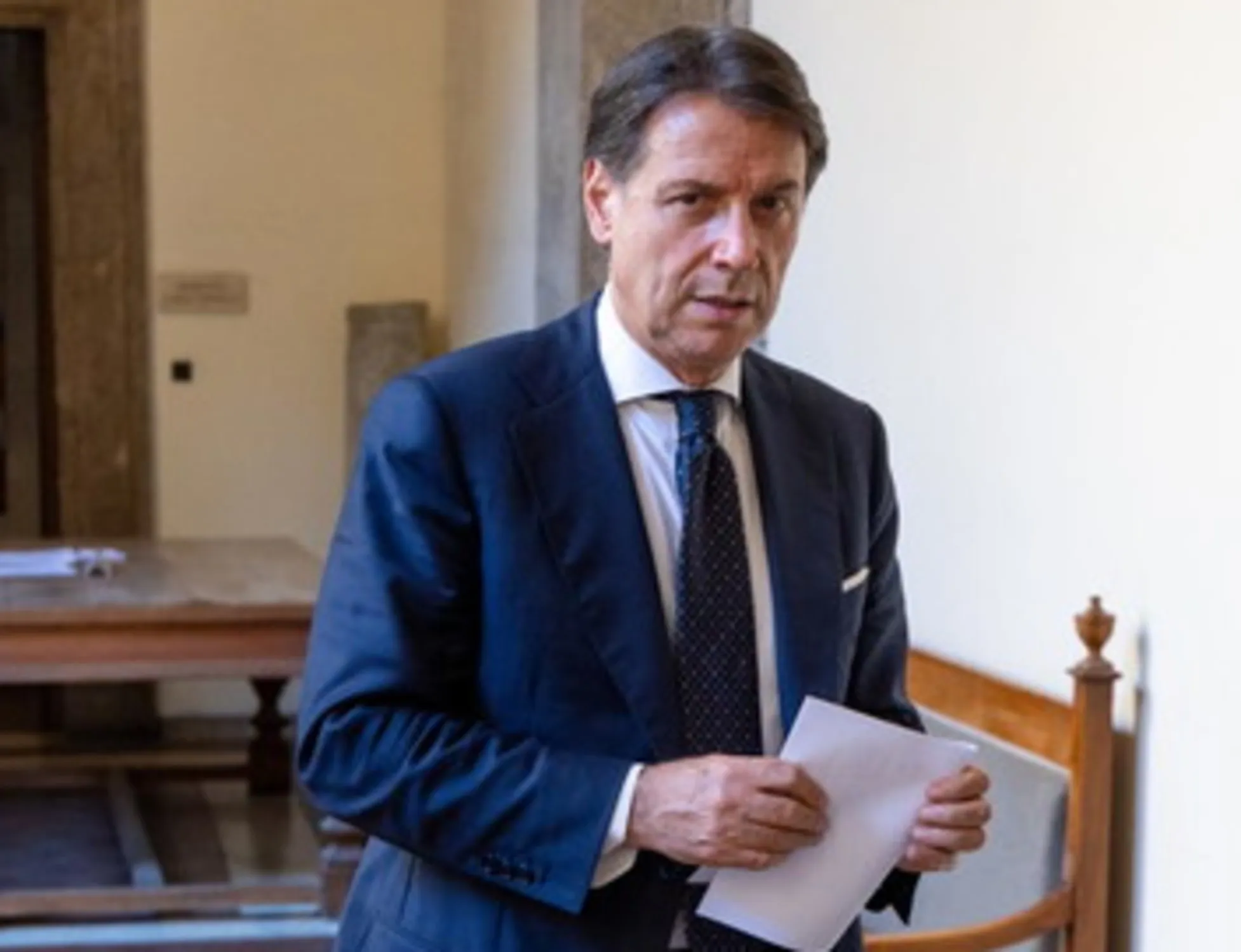 Leggi l'articolo: "Non risponde al telefono": la farsa, FdI denuncia Giuseppi