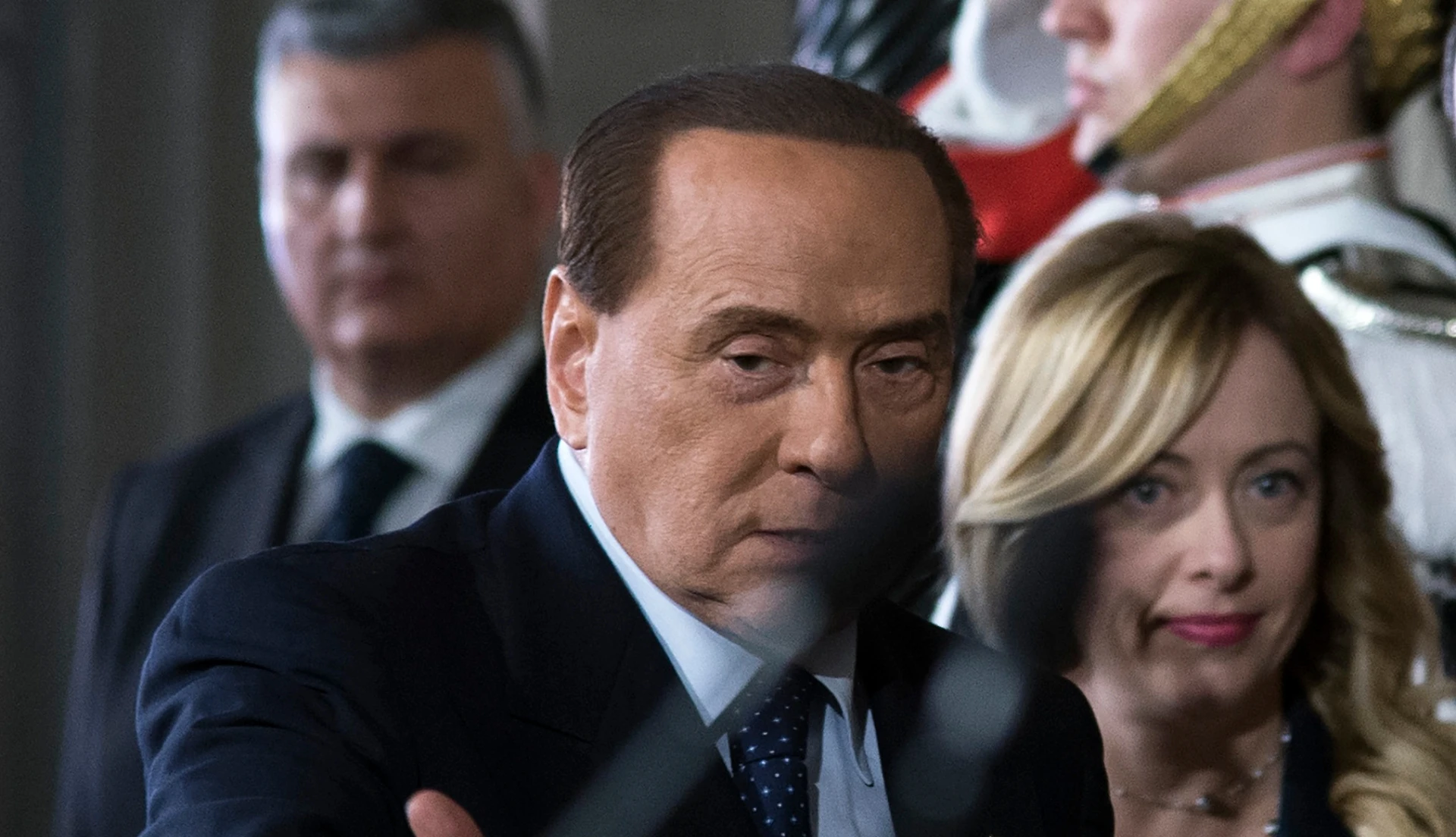 Silvio Berlusconi, il suo destino nelle mani di Giorgia Meloni: perché spera nel flop di FdI