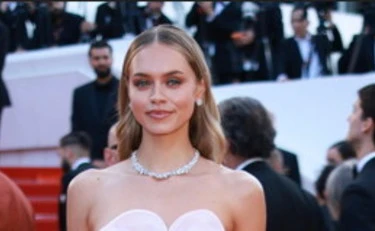 Laila Hasanovic, come si è presentata a Cannes: il dettaglio scatena il sospetto su Sinner