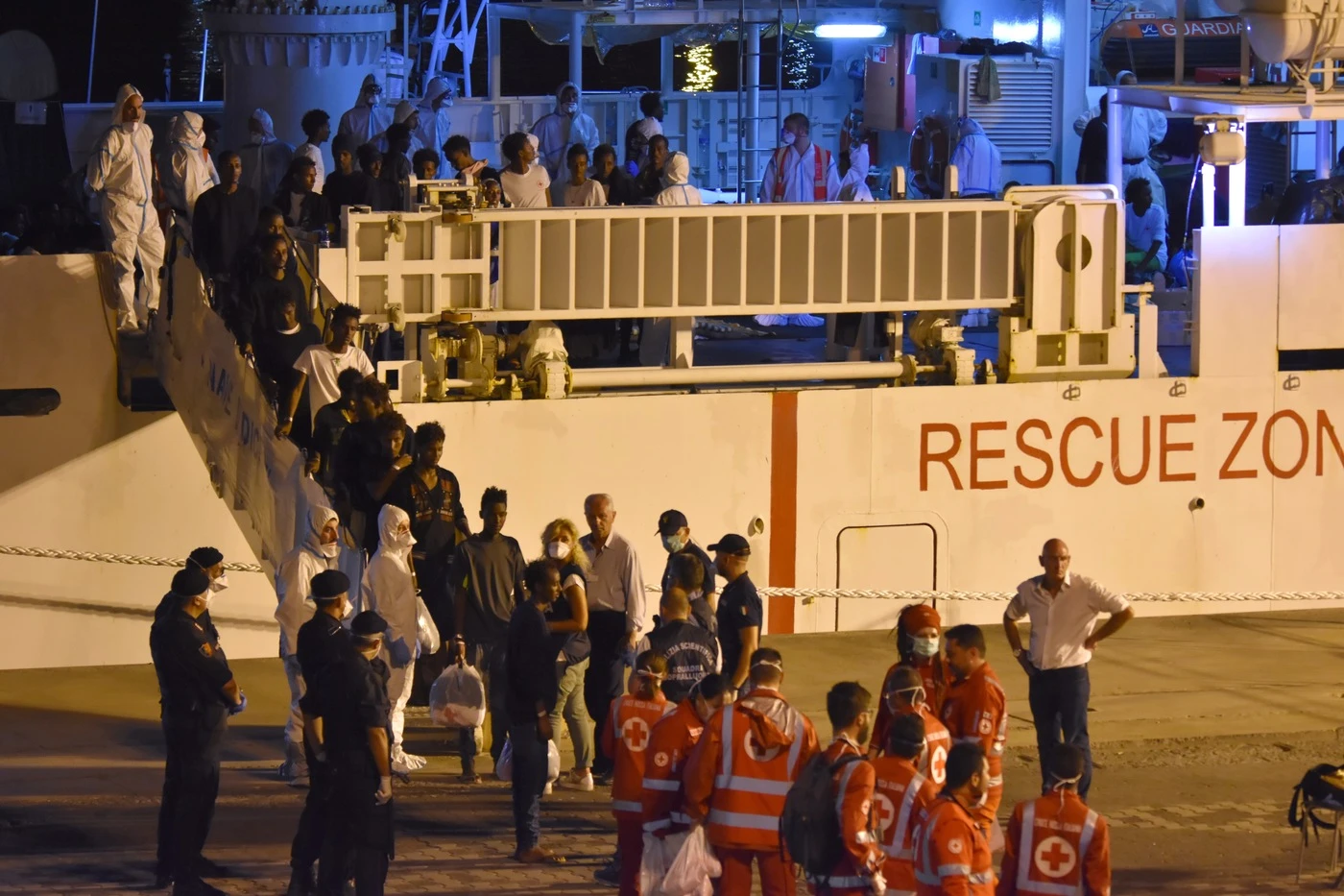 Diciotti, minacce di morte al magistrato che indaga sul caso: "Zecca, sei nel mirino"