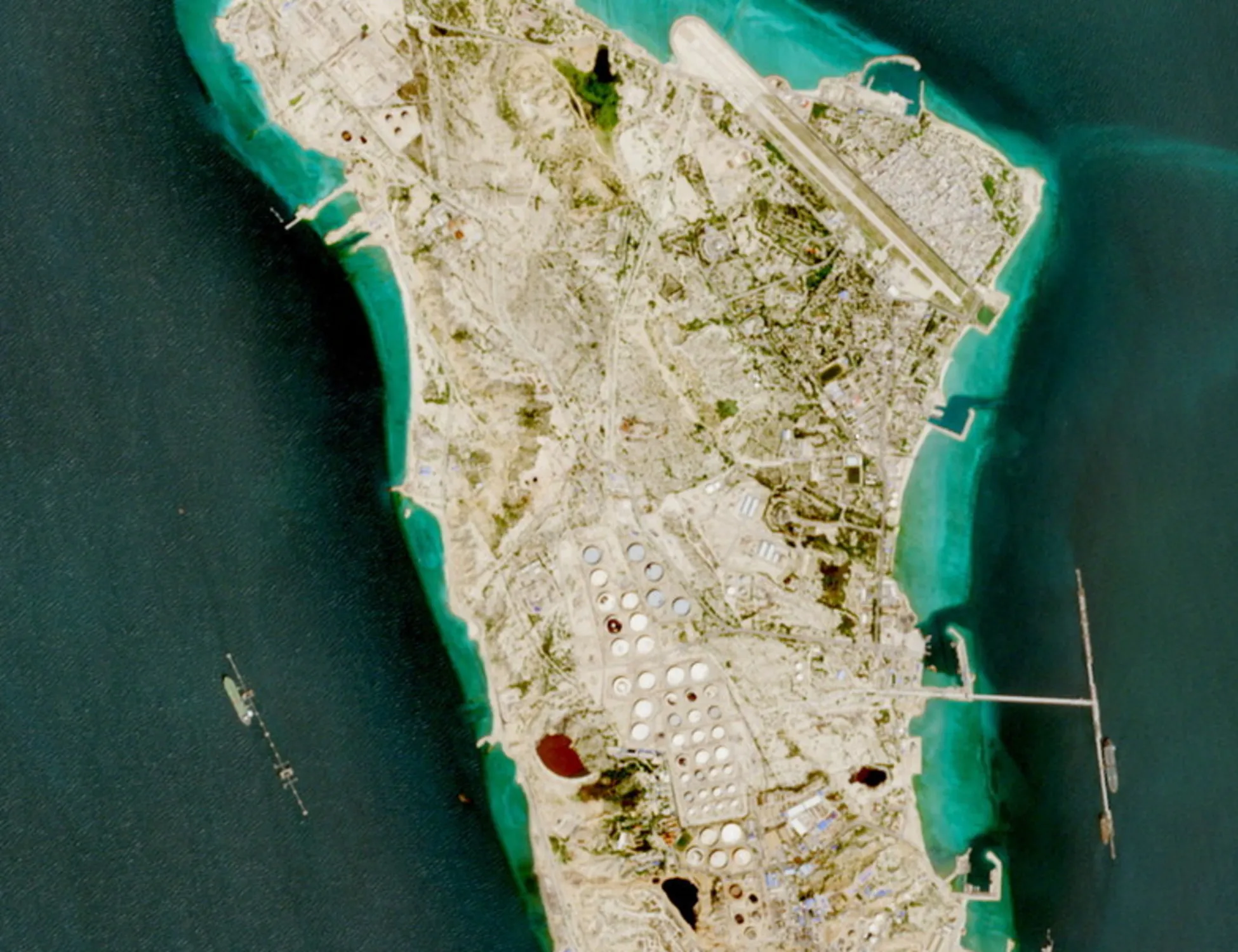 Leggi l'articolo: "Cos'hanno avvistato i satelliti sull'isola di Kharg": guerra e petrolio, il segnale decisivo 