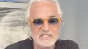Flavio Briatore, la difesa di Tommaso Cerno: "E' stato male e questo Paese ipocrita lo ha messo alla gogna. Come il Medioevo"