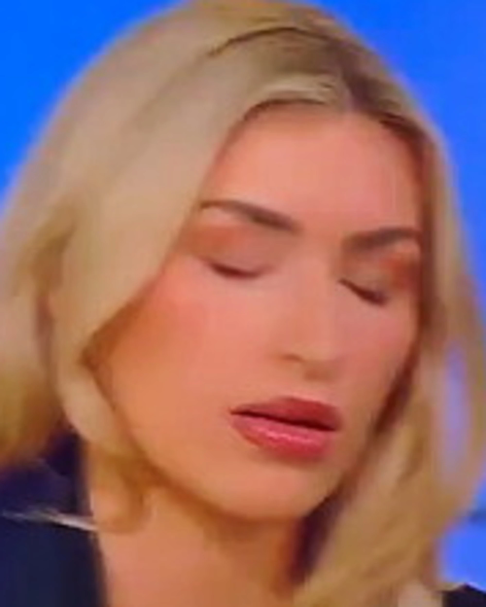 Camryn Kinsey, malore in tv per l'ex funzionaria di Trump: perché è polemica