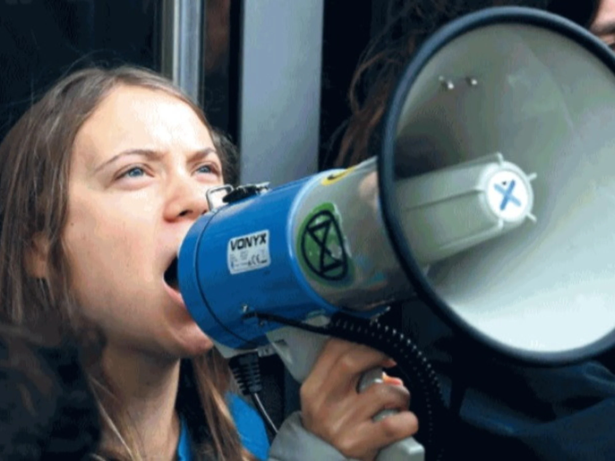 Greta Thunberg peggio di Landini: eccola al corteo contro la manovra del governo Meloni