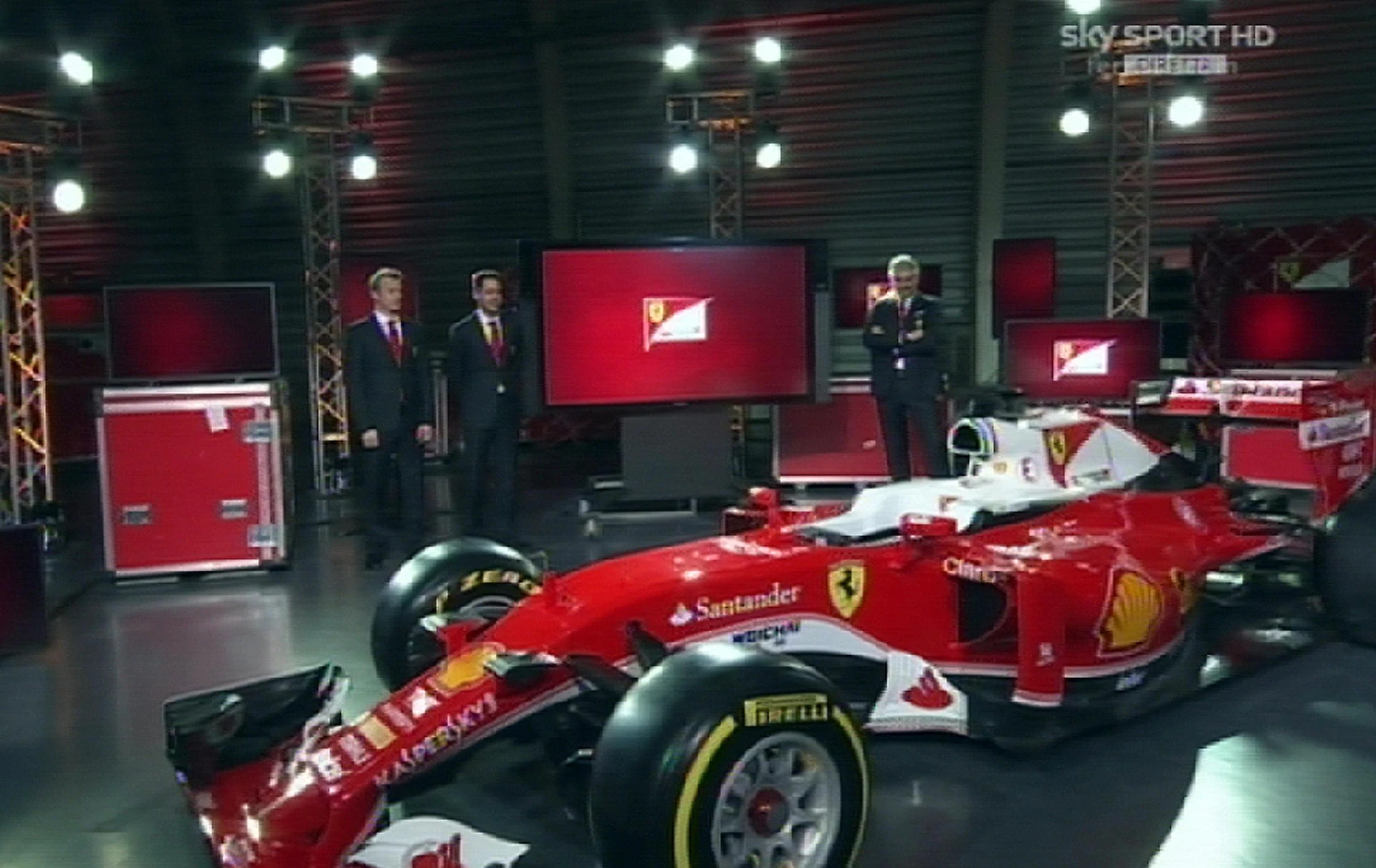 Questa Ferrari ha tre grossi segreti. Dietro il giallo del big "rubato" ai tedeschi