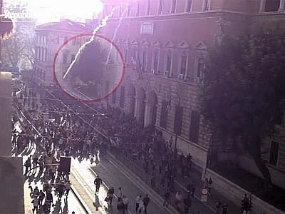 Indagine su lacrimogeni dal ministero Inchiesta a Roma su eccessi polizia