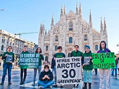 Greenpeace, 59 sindaci di tutta Italia chiedono liberazione Arctic30