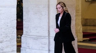 Giorgia Meloni, "annullati tutti gli impegni": attacco infulenzale