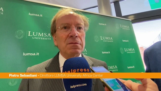 https://media.liberoquotidiano.it/W1LnaPJZHFupl92FGqd_ZQB7F8z2hLWtOI81SpJPdBo/width:800/quality:90/aW1hZ2VzLzIwMjUvMDkvMTUvMTQxMDI5NTc3LWI4YmQ5OTgxLTk0NzEtNGI3NS1hMTM0LTUyYzdhNGJhYTY2Yy5qcGc.webp