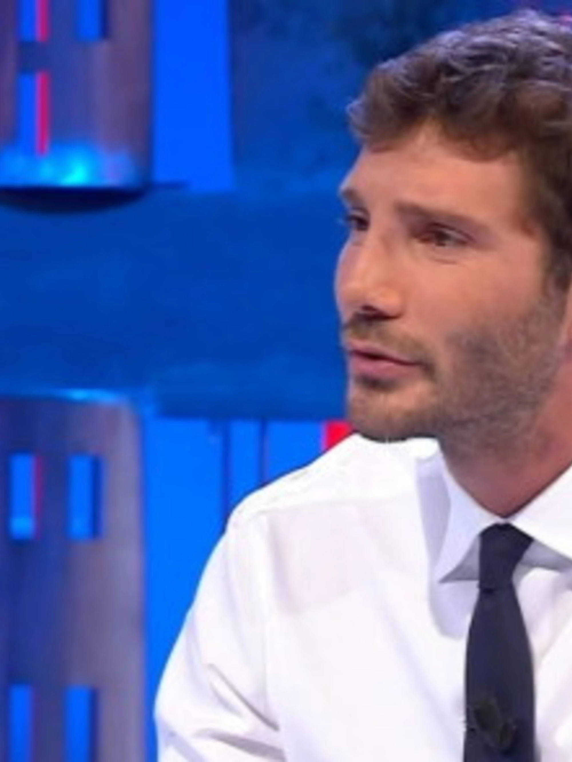 Affari Tuoi, De Martino fa calare il gelo in studio: "Ripassate la geografia"