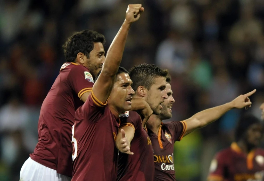 Seria A, Roma batte Parma e vola in vetta alla classifica