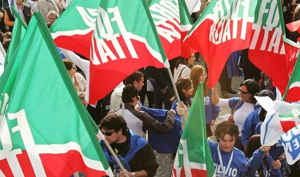L'allarme dei sondaggi: "Forza Italia non ha più voti del Pdl"