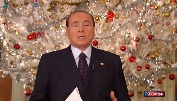 La bordata del Cav in tv contro Renzi: "Siamo in un regime". E fa una promessa