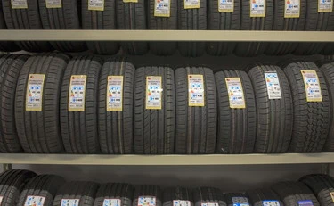 Pneumatici da cambiare entro il 15 maggio: chi rischia una multa di 1.731 €