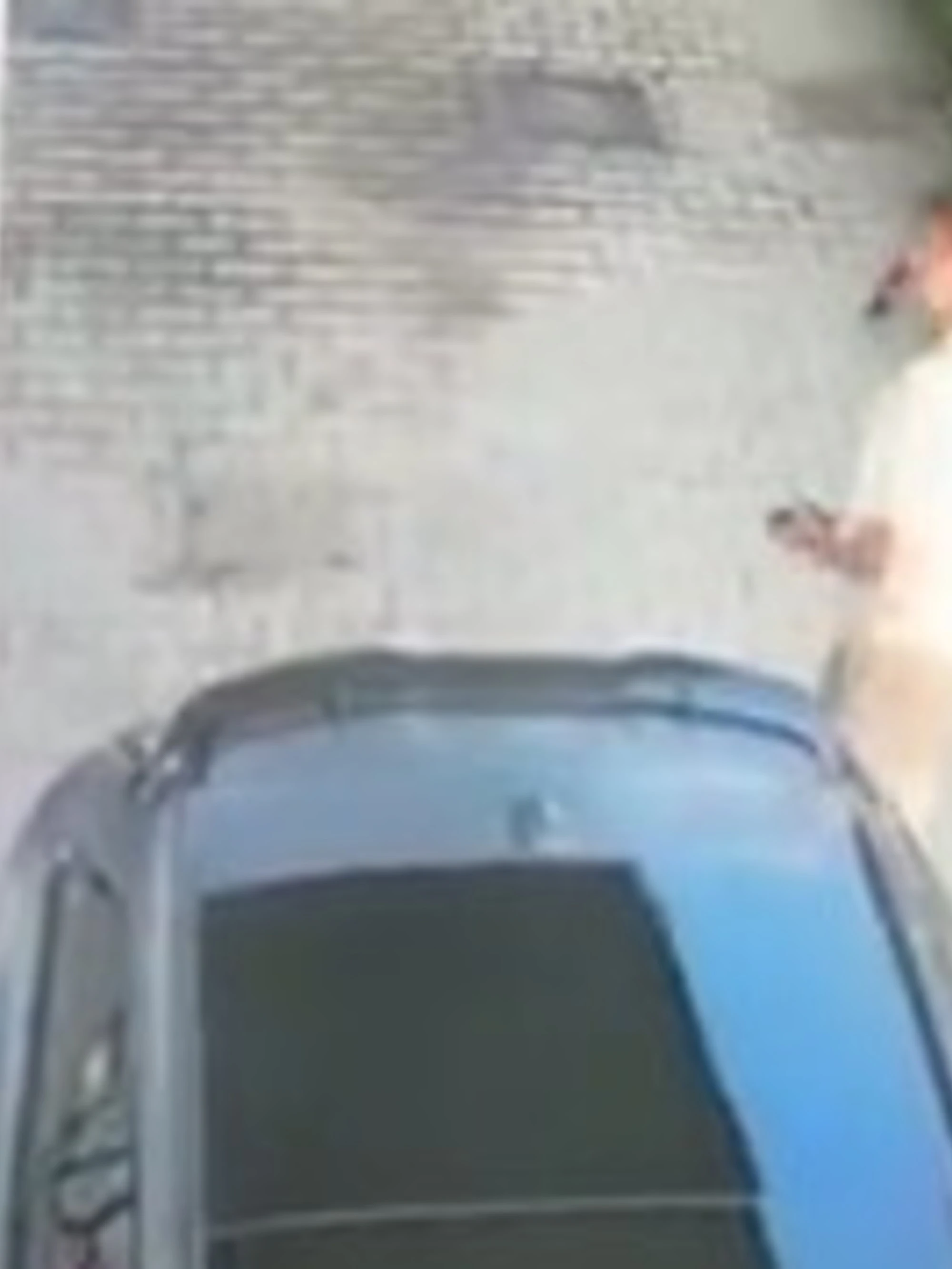 Jannik Siknner, clamoroso: cosa gli succede alla pompa di benzina