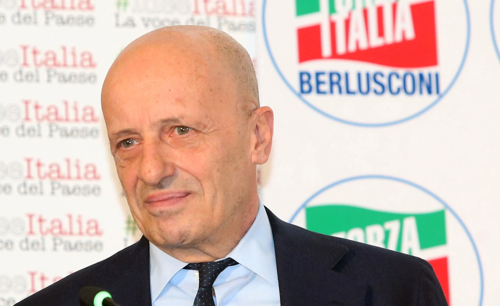 Alessandro Sallusti, sospetto su Matteo Salvini: "Perché ieri è sparito. Nemmeno con la sua faccia tosta..."