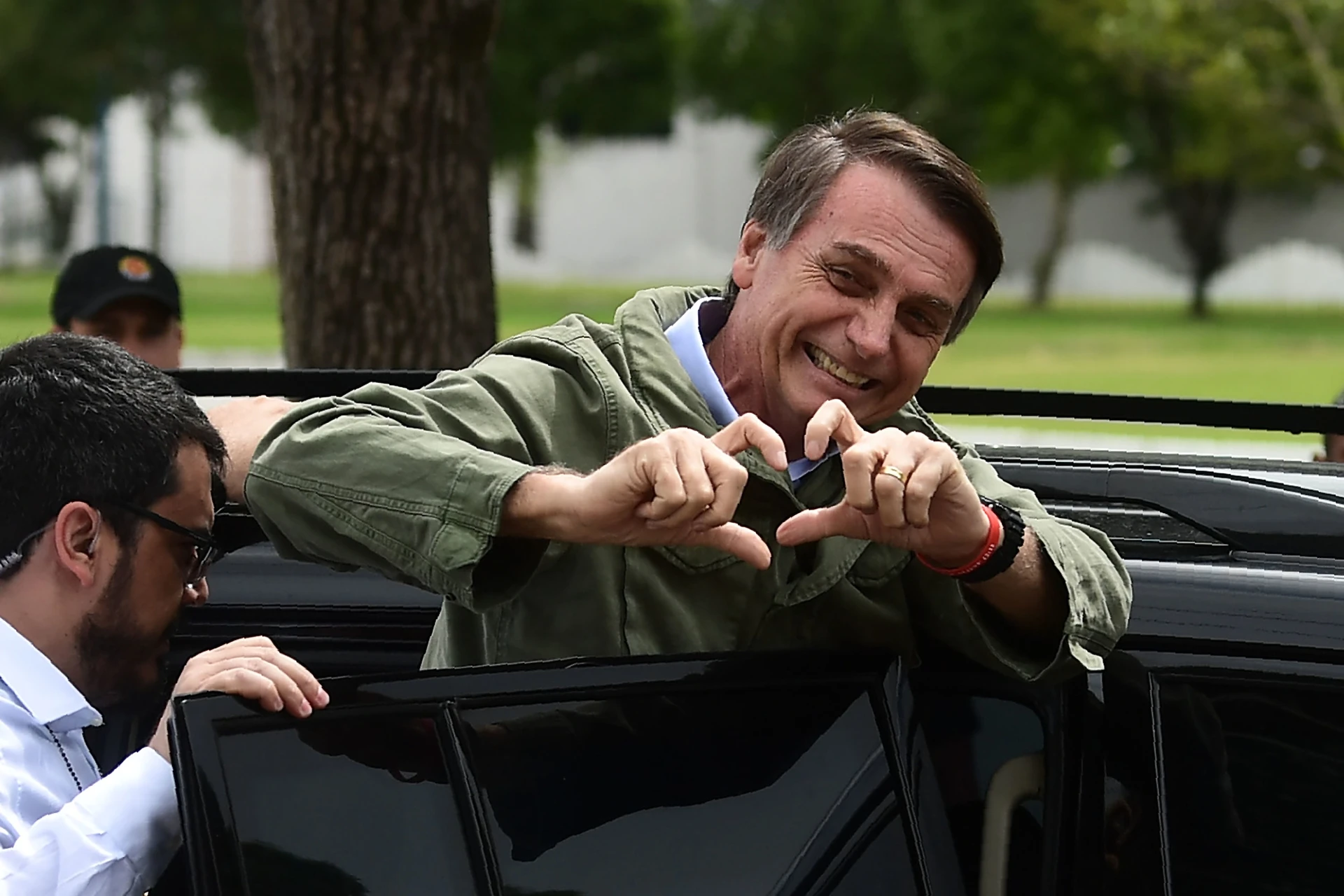 Brasile, Jair Bolsonaro nuovo presidente. Storica svolta a destra, Matteo Salvini: "Ci ridarà Cesare Battisti"