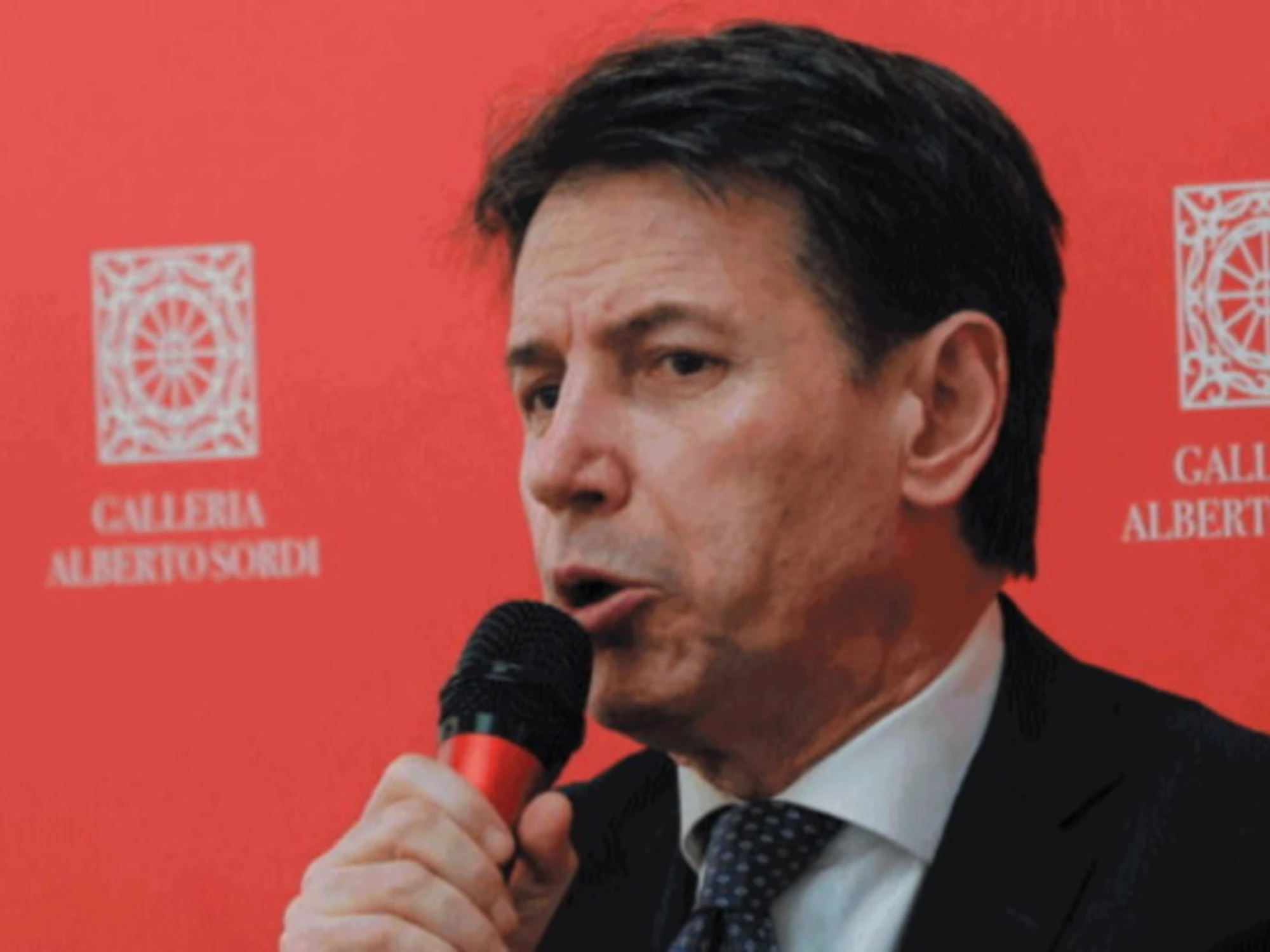 Giuseppe Conte, scacco matto al Pd: "Obbligati a fare le primarie"