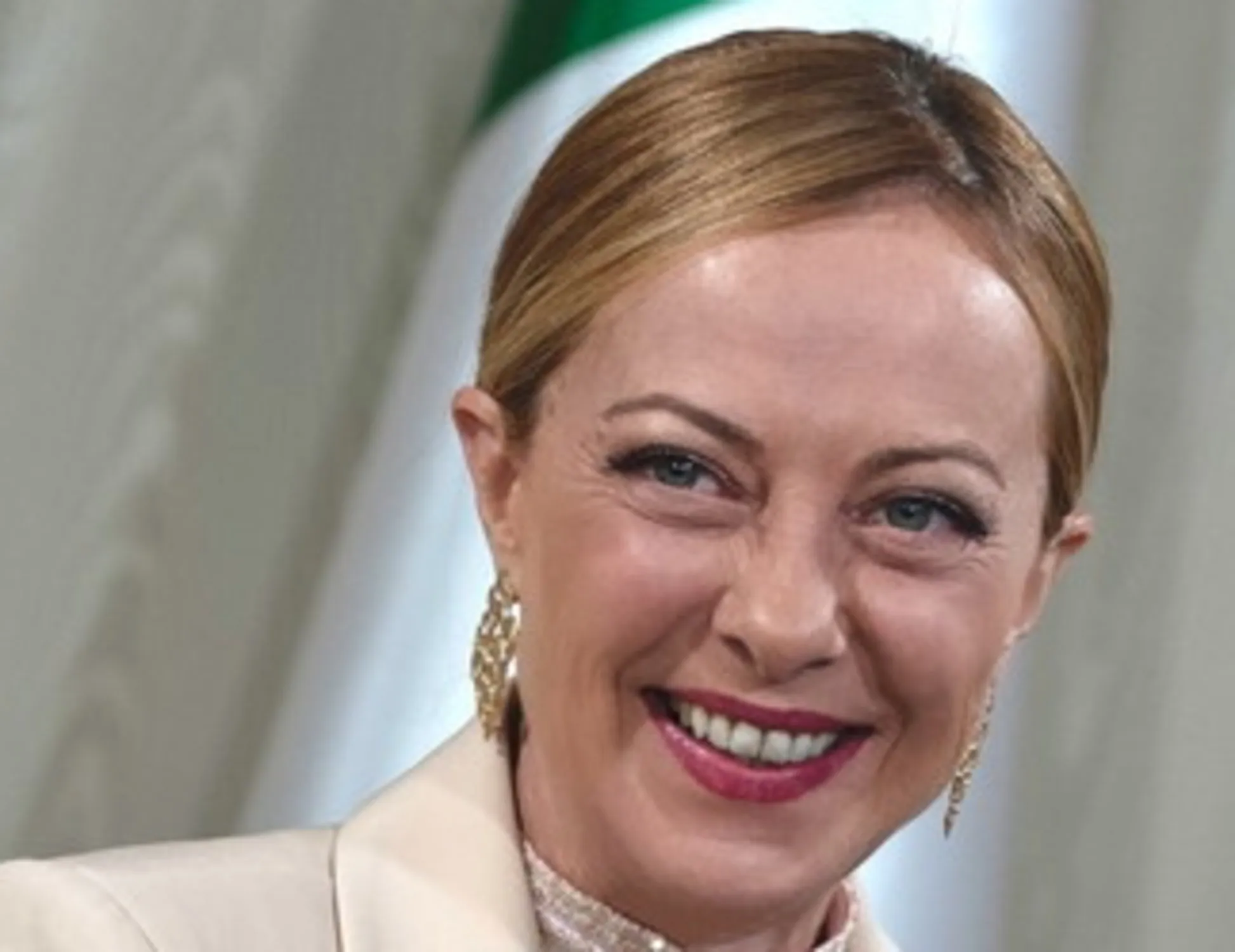 Leggi l'articolo: FdI chiude l'anno col botto, il sondaggio: game over?