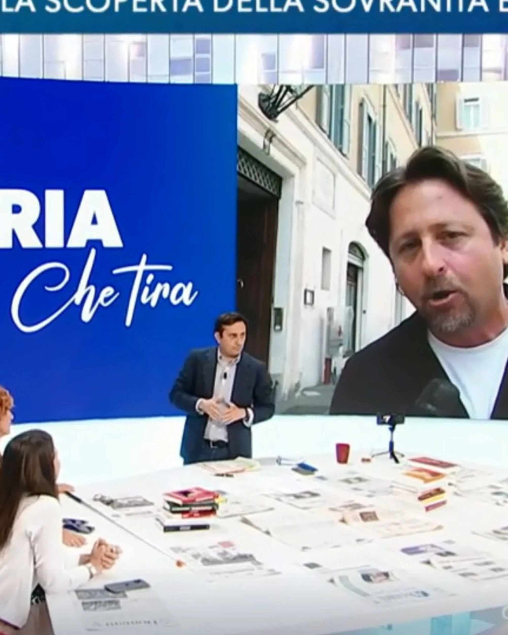 L'Aria che tira, Messina spegne la pentastellata: "Lezioni da voi difficili da recepire"