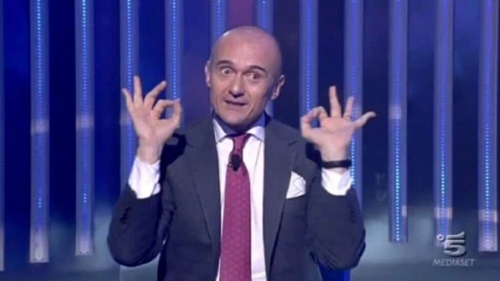 Grande Fratello Vip, Signorini si gioca il jolly: la regina delle televendite? Ingresso-bomba nella casa