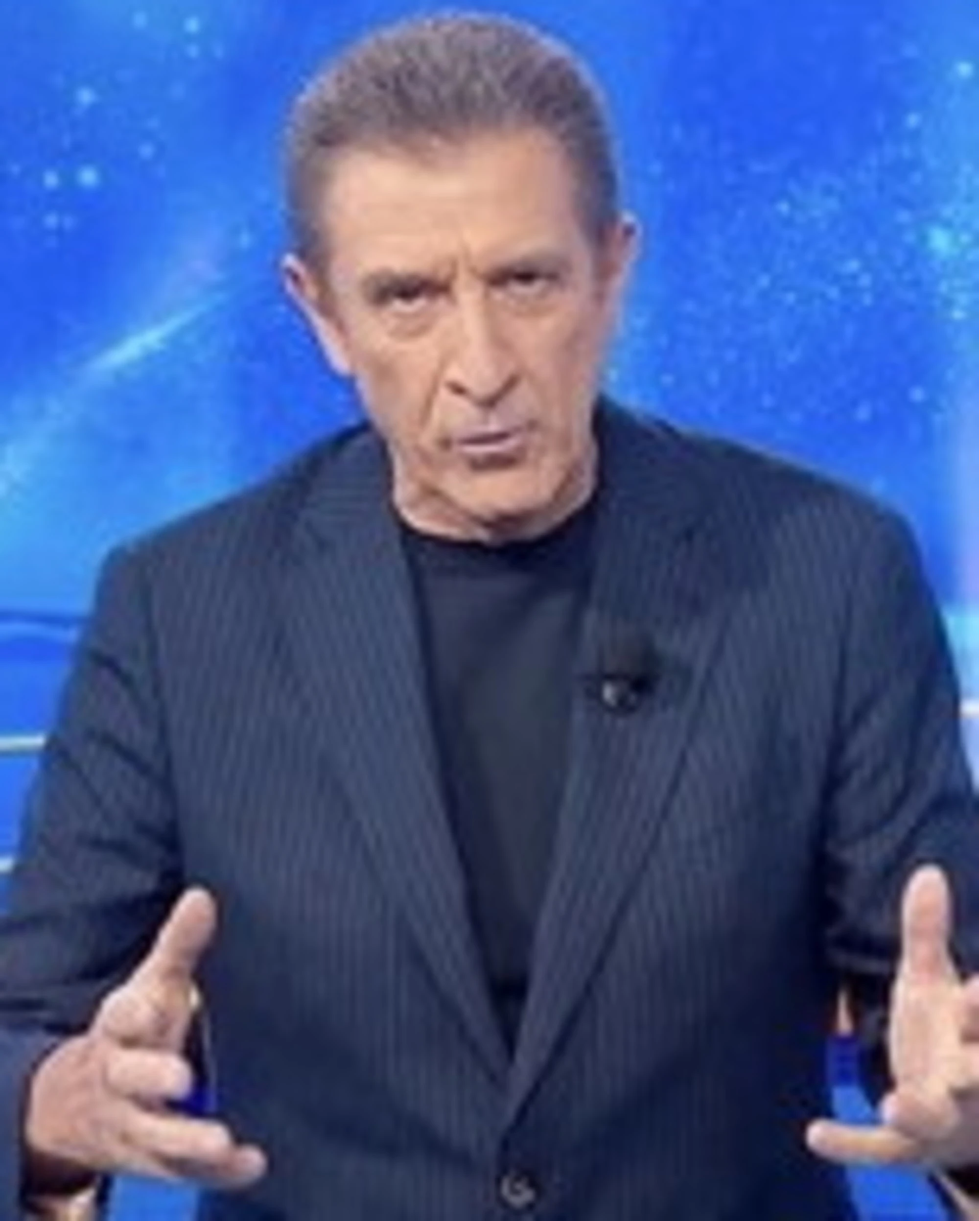 Juventus, furia-Ezio Greggio: "Bidoni e mezze tacche". Nel mirino...