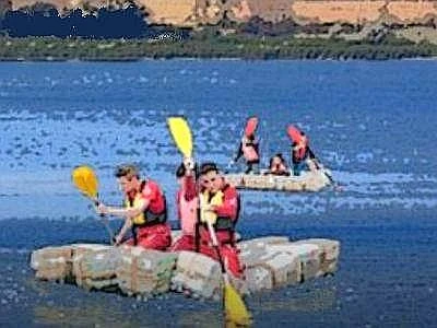 Da rifiuto di ogni genere a imbarcazioni, 'eco-zattere' in gara sul lago di Bracciano