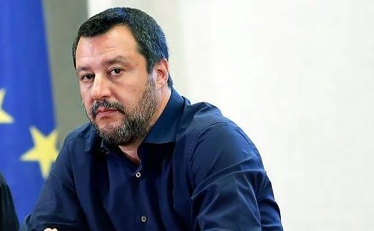 SBARCATI I MINORI DALLA OPEN ARMS, SALVINI "ALMENO 8 MAGGIORENNI"