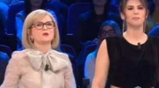 Affari Tuoi, "chiudono tutti così": scoppia la polemica su Simona 