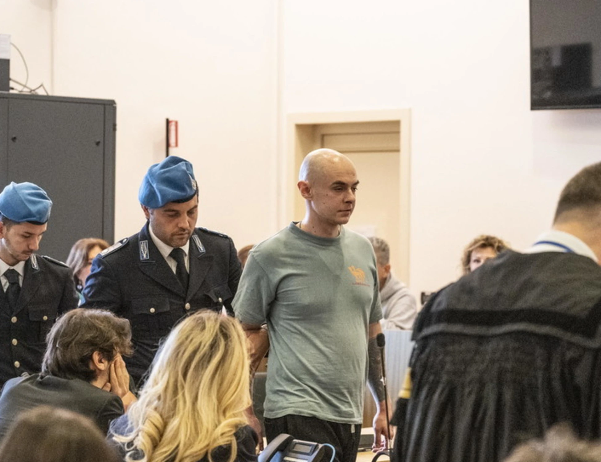 Bologna, capotreno ucciso: il killer Jelenic demolito in tribunale, cosa emerge