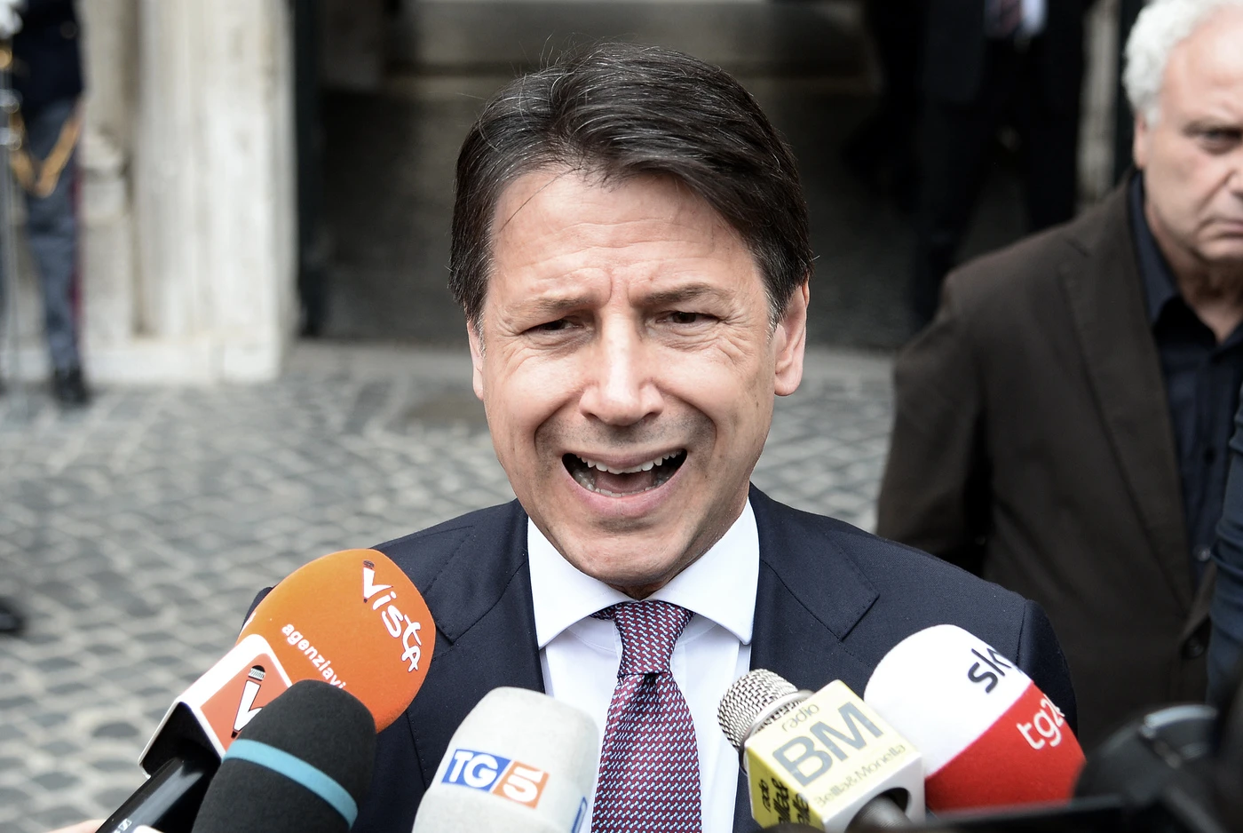 Giuseppe Conte, inchiesta Russia-Savoini: "Il caso può arrivare fino a Salvini", la speranza del premier