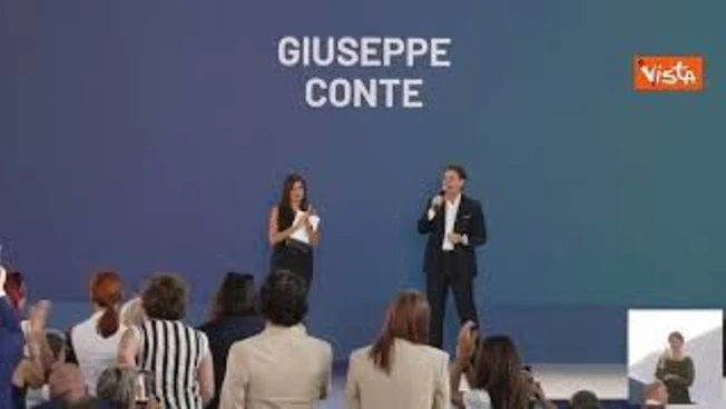 Conte: Un abbraccio a Dibba. Torna con noi, tante battaglie ci accomunano. E parte standing ovation