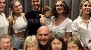 Ilary Blasi, lo zio insulta Totti: "Come educhi i figli?", oltre ogni limite