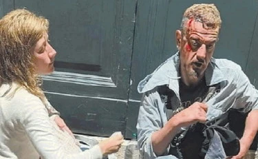 657x372