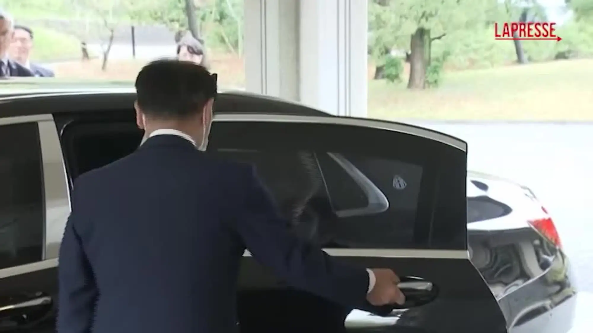 Macron in Giappone, incontro con l’Imperatore e l’Imperatrice