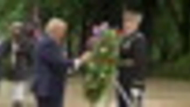 Donald Trump alla cerimonia del Memorial Day in Virginia