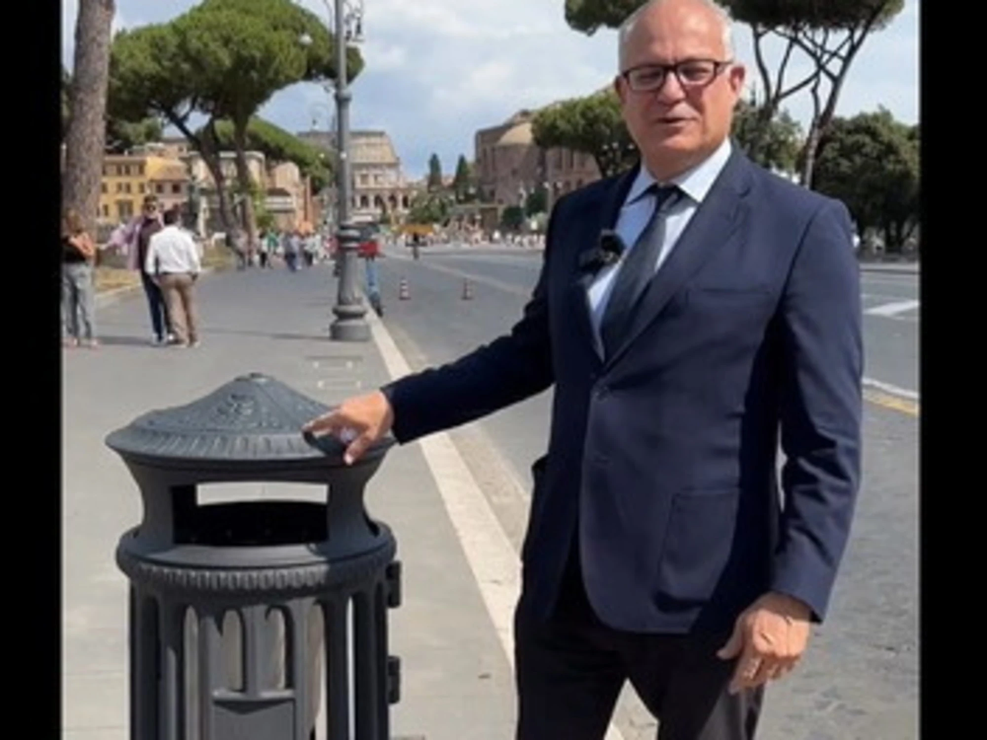 Roma, bus sempre in ritardo? Gualtieri risarcisce i cittadini