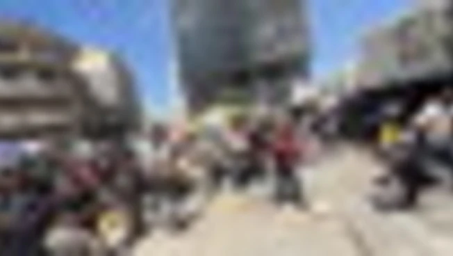 Raid israeliano su un mercato di Gaza, almeno 16 morti 