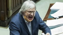Vittorio Sgarbi contro il governo: "Bonus monopattino, che senso ha? Siete dei marziani"