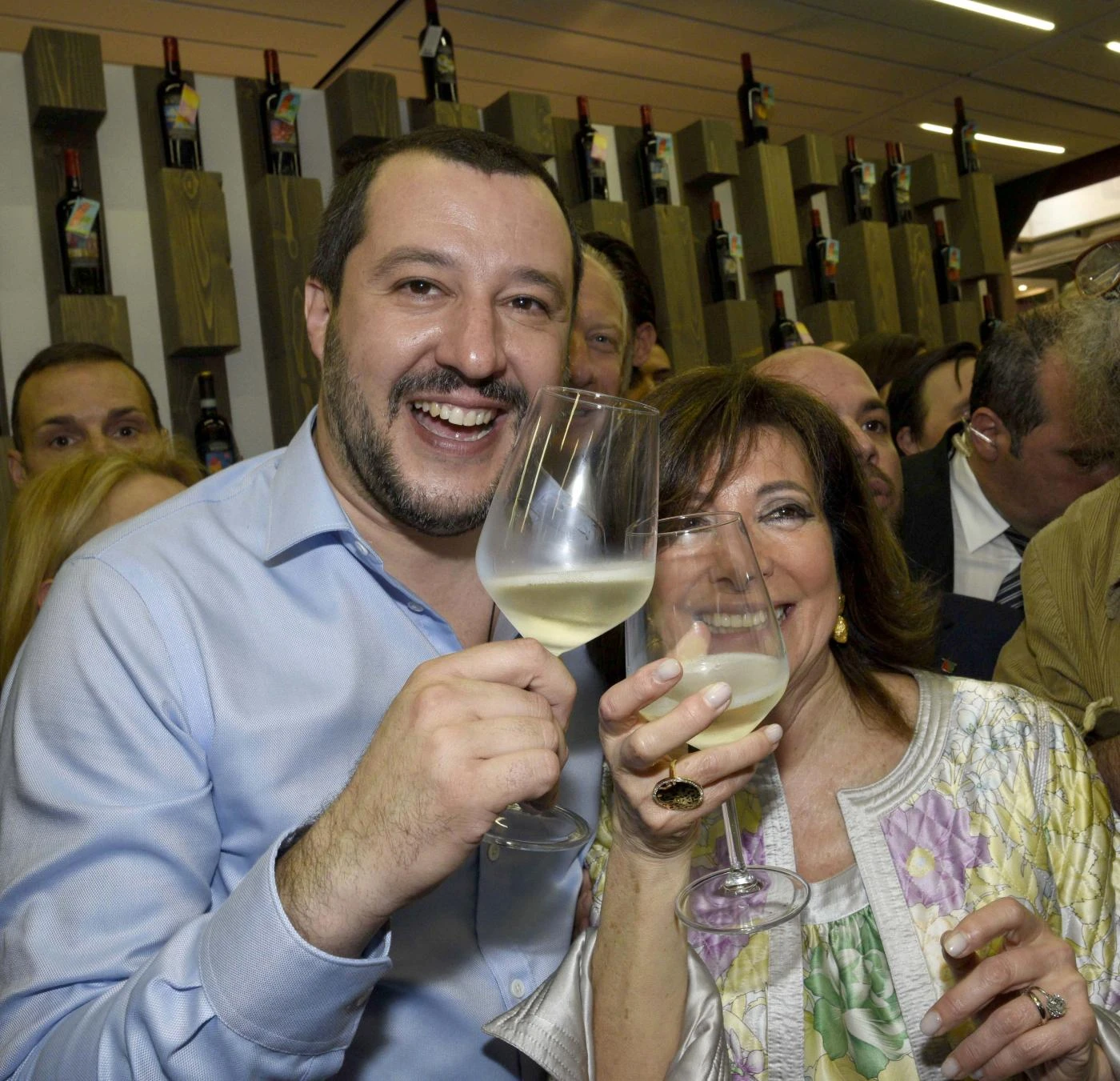 Consultazioni, centrodestra diviso dall Casellati. Matteo Salvini non ci sarà: "Vanno i capigruppo"