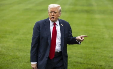 https://media.liberoquotidiano.it/WDror2bKQXYfqC56X5gKl0bRvMk5HiXXVKE1fdH-Lh4/width:800/quality:90/aW1hZ2VzLzIwMjUvMTAvMDUvMDcxMTEyOTg4LTc2Y2I1NDY0LWE0YTUtNGMzMy1hYTYyLTgwZTBmZTBlMjIyNy5qcGc.webp