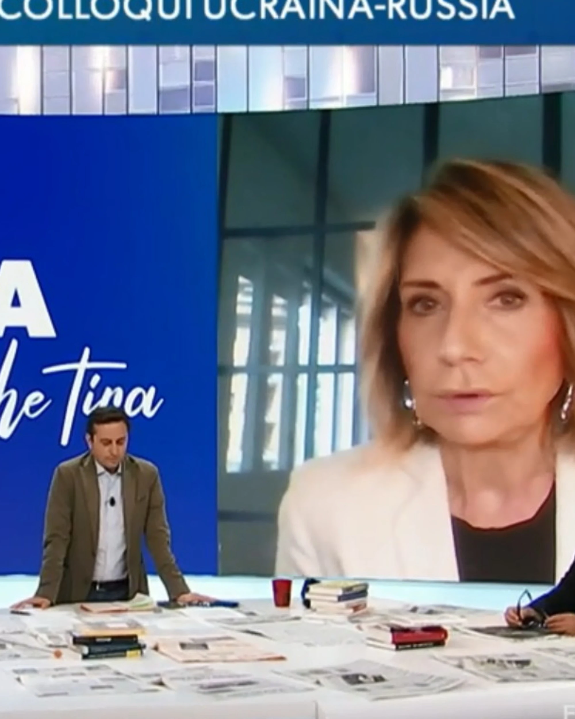 L'Aria che tira, Riotta contro Ferrario: "Non capisci", "Forse tu"