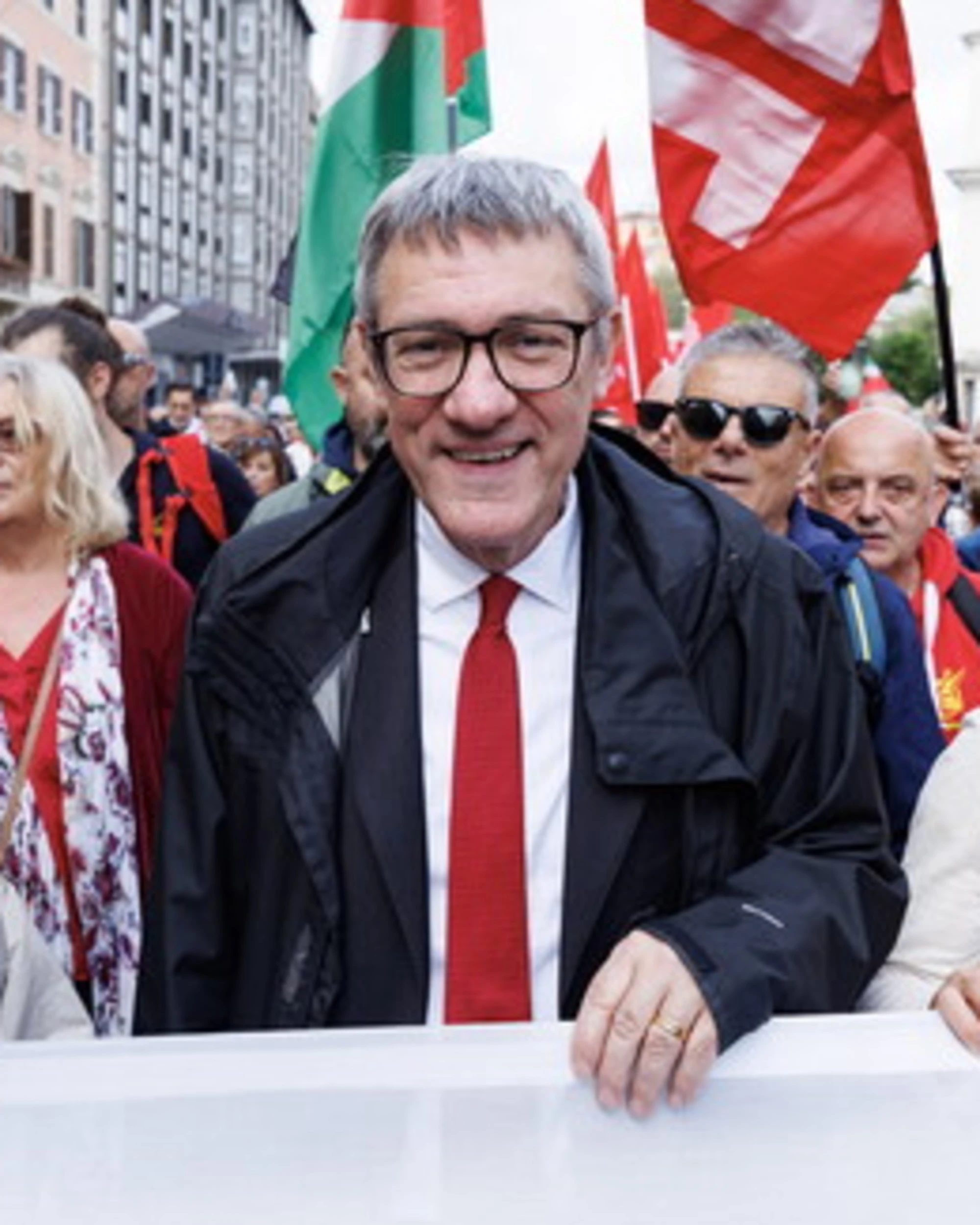 Corteo Cgil, Landini: "Sciopero contro la manovra? Non escludiamo nulla"