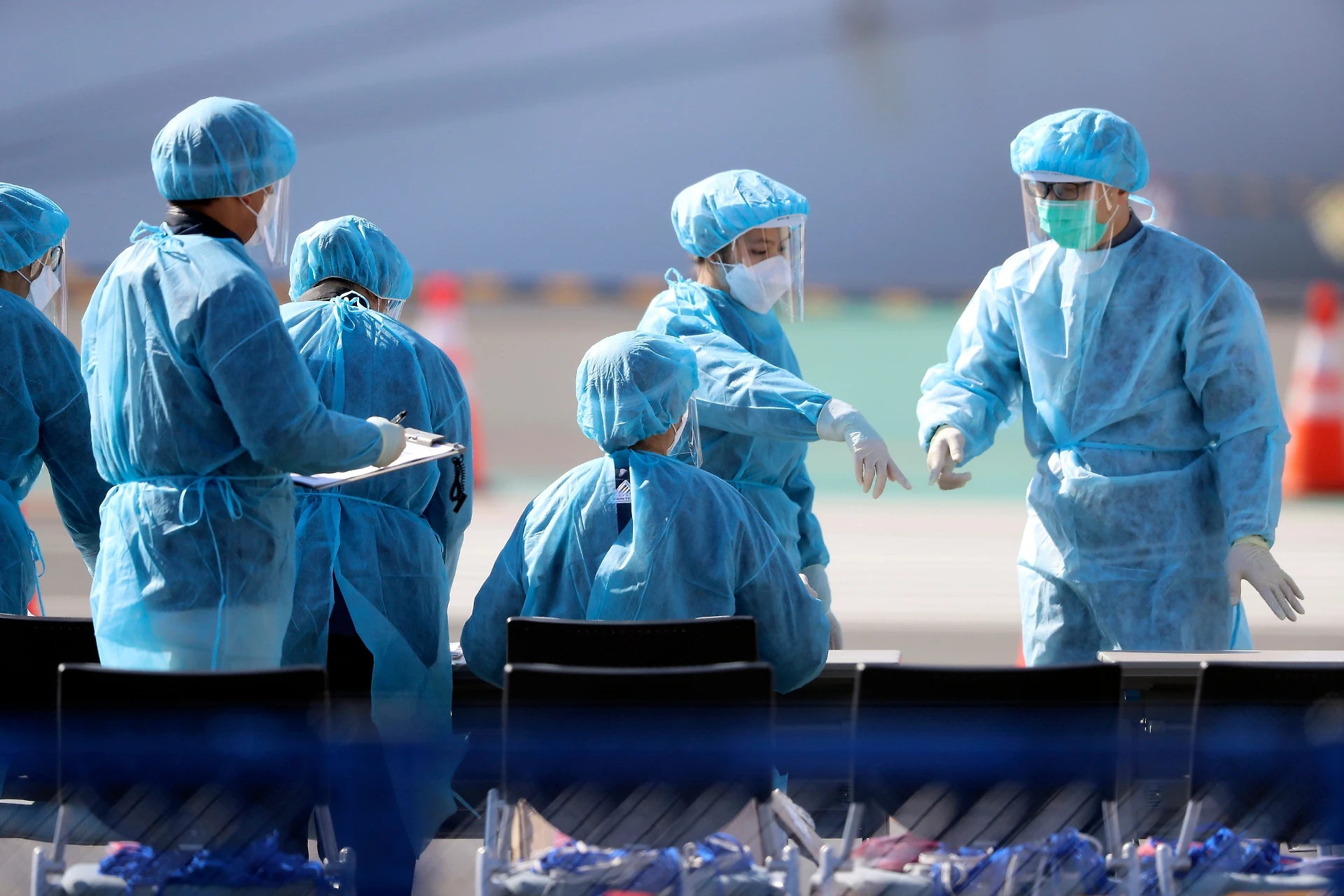 Coronavirus, la denuncia dei medici di Lodi: "Siamo senza mascherine"