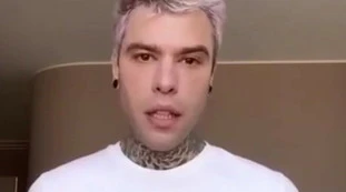 Fedez, profezia da incubo sul suo futuro: "Oggi sono potente. Ma so che un giorno...", come "diventerò una mer***"