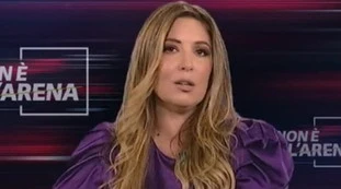  Selvaggia Lucarelli: "Alba Parietti con il coronavirus, cosa non torna". Date, foto e ospitate in tv, coincidenze molto sospette