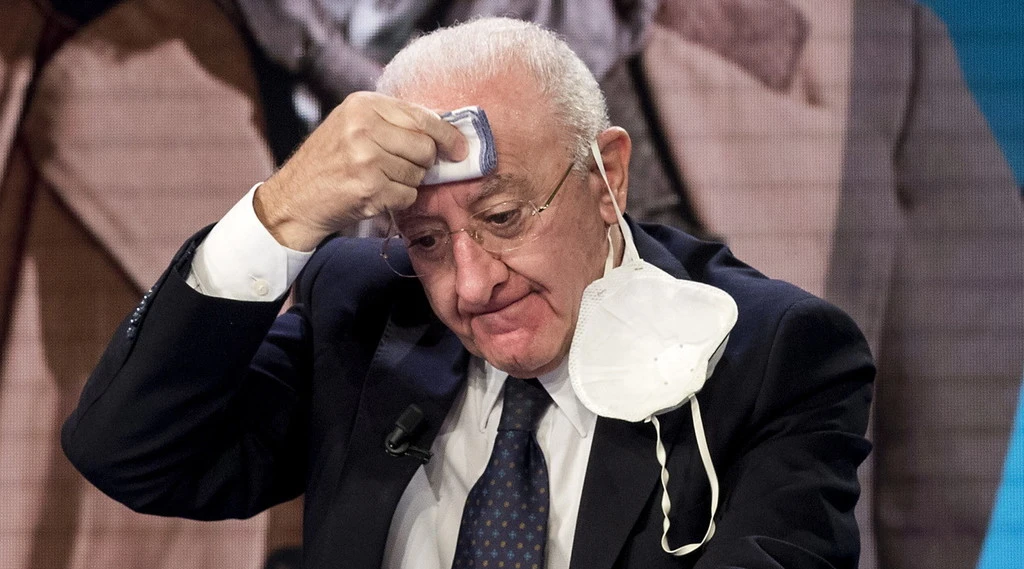 Vincenzo De Luca, coprifuoco in Campania dal 23 ottobre: stretta contro il contagio da coronavirus