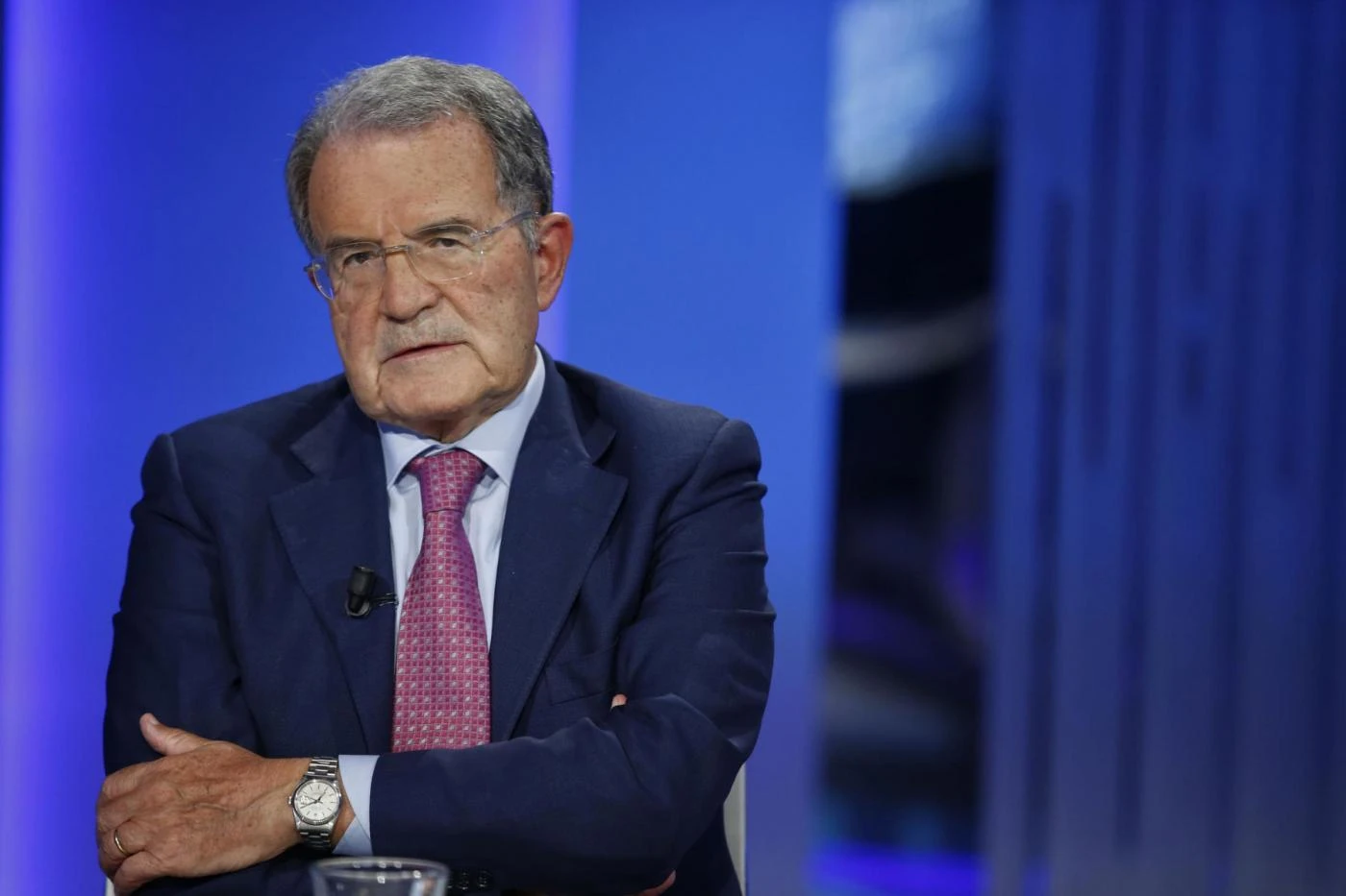 Prodi: "Renzi non vuole ricostruire il centrosinistra, vuole andare al governo con Berlusconi"