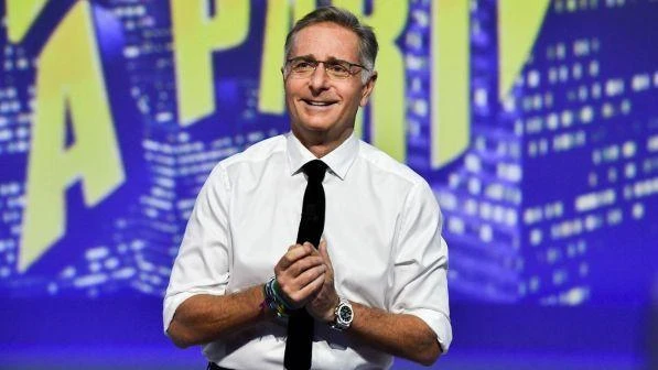Scherzi a parte, grosso problema per Mediaset: Paolo Bonolis, avvio disastroso, ipotesi drastica